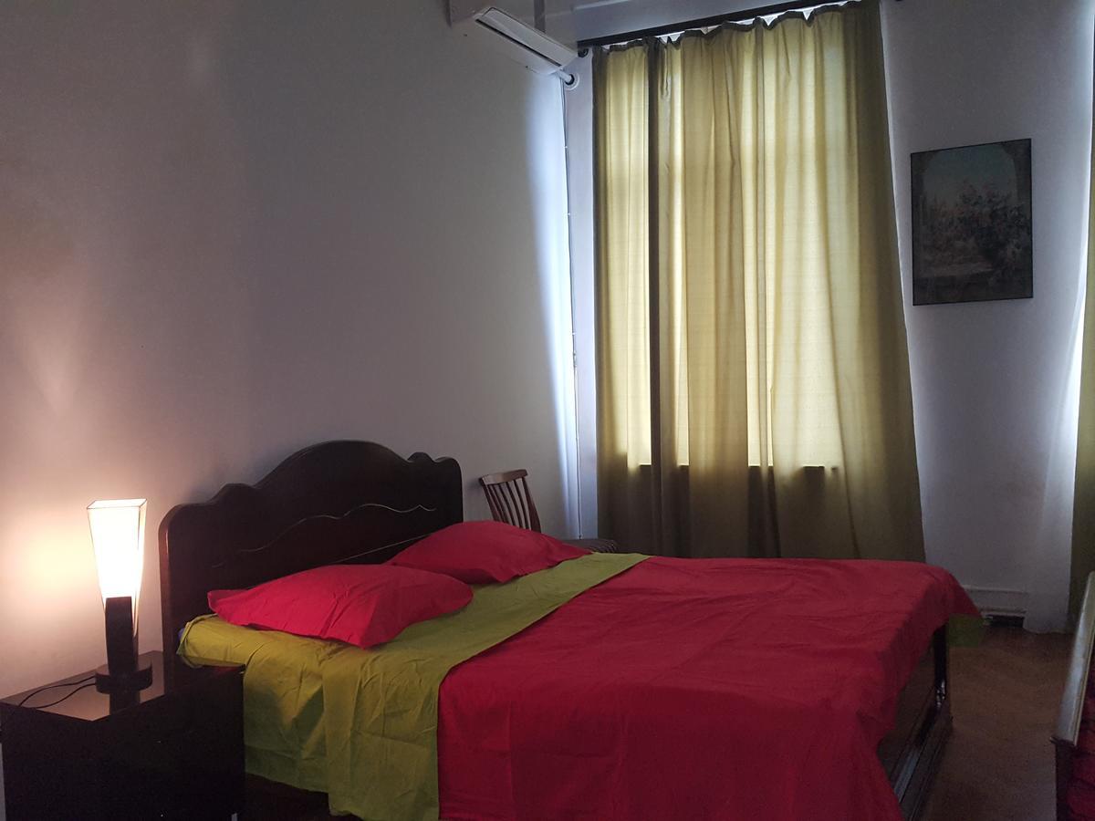 Hostel Mana Кутаїсі Екстер'єр фото